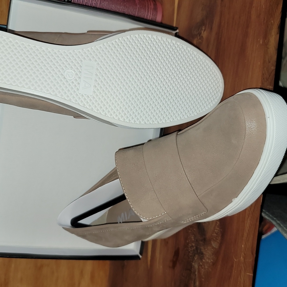 MIA shoes size 12